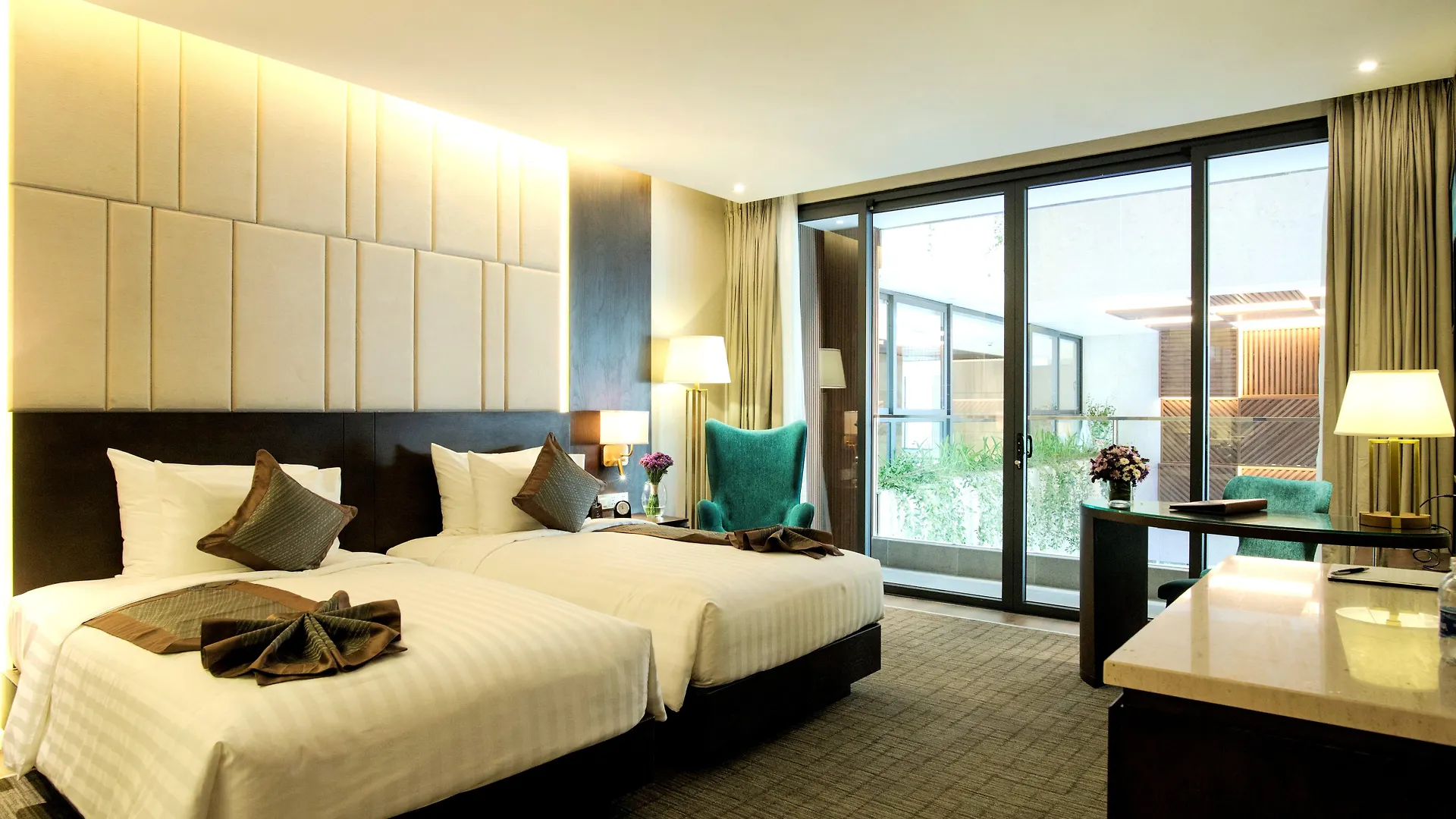 ****  New Orient Hotel Da Nang Vietnam