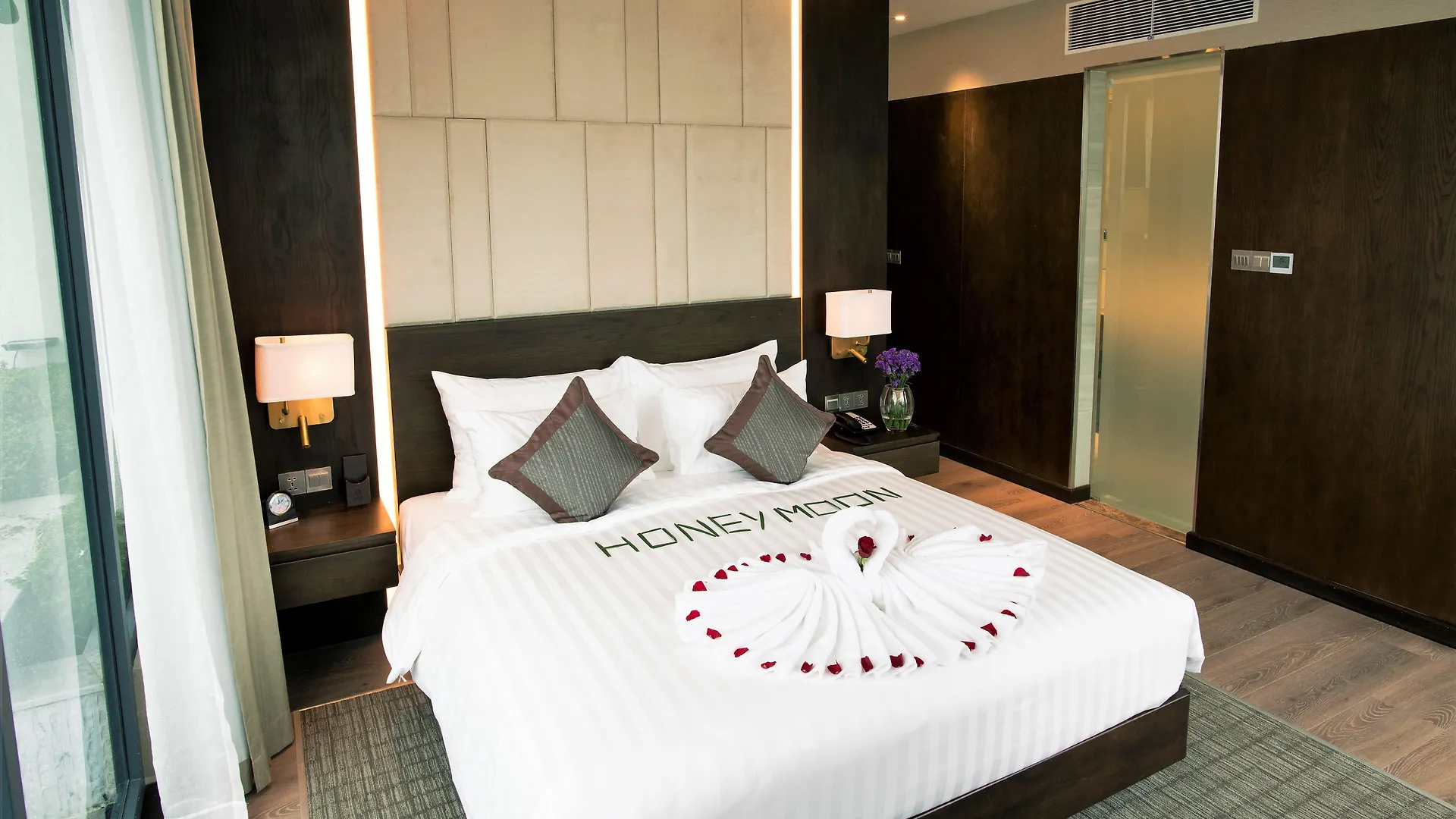 New Orient Hotel Da Nang 4*,