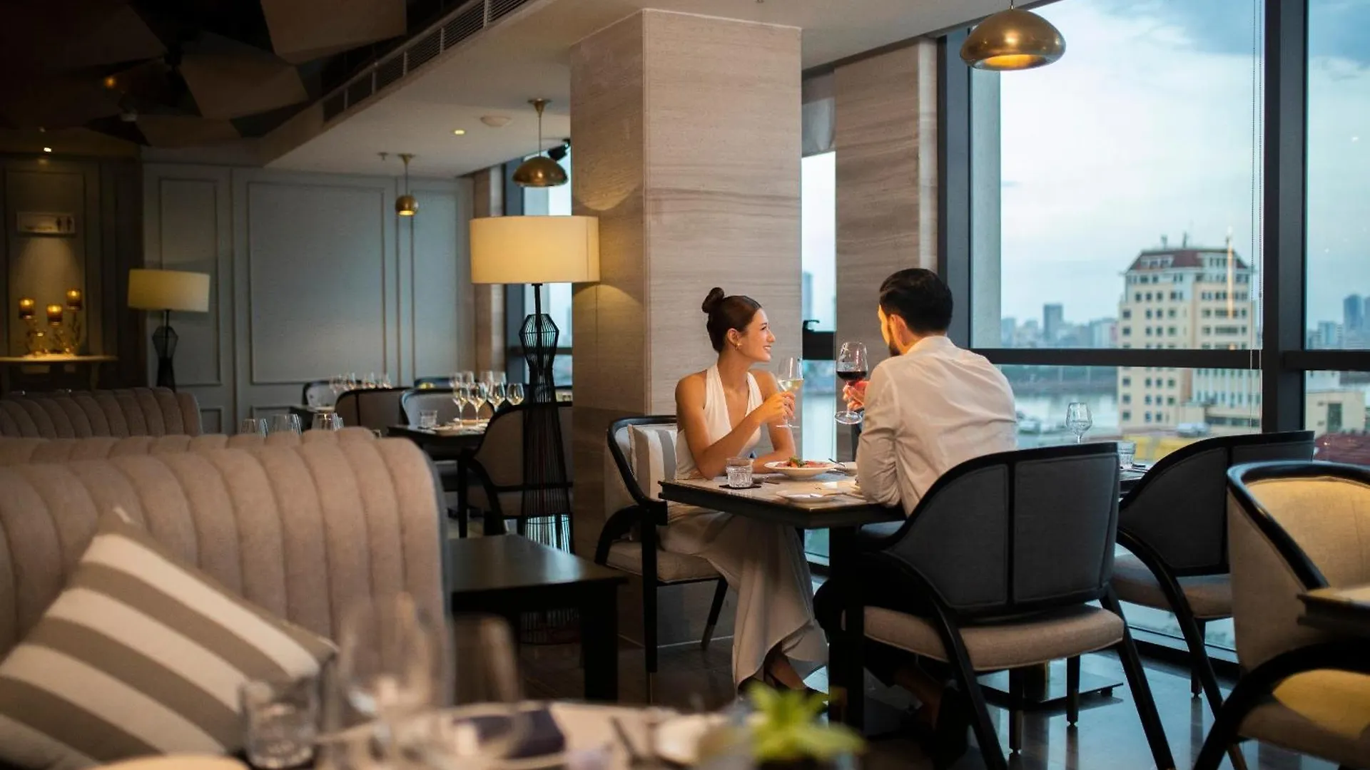 New Orient Hotel Da Nang 4*,