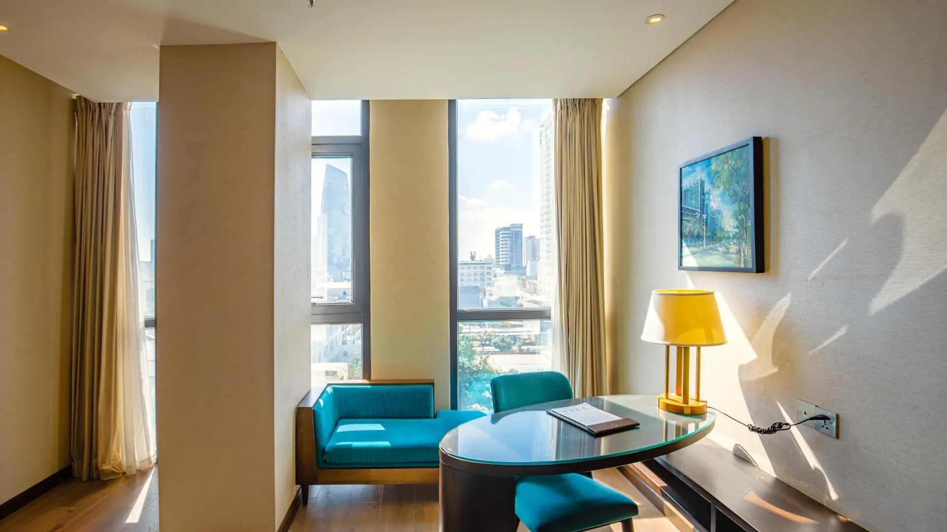 New Orient Hotel Da Nang 4*,